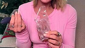 case n°16... ce plug anal, finira-t-il dans mon p'tit cul bien rond et serré ?