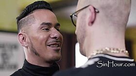 show that bisexual fire double penetrating milf pussy