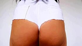 webcam babe fists tight ass with huge dildo toy