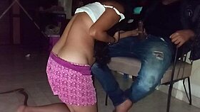 garganta profunda me ahoga con su verga enorme para pagar el alquiler