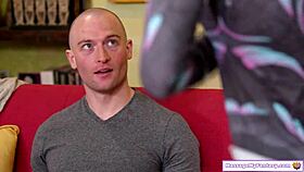 What a steamy nuru massage this masseuse gives her client!