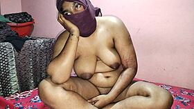 WOW INDIAN SCHOOLGIRL'S JAW DROPS SEEING A CONDOM FOR THE VERY FIRST TIME!