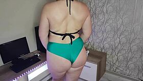 oh damn, this pawg shakes her huge ass in sexy bikini try-on haul!