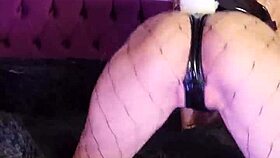 Bunny Girl Fingers Her Juicy Pussy In Steamy Bath Fun