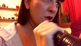 wanna smell my sweaty bare feet after that intense yoga class, toes all glistening and ready for you?