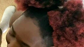 jshump licks juicythehoudini's big clit till she creams hard