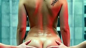 young babe enjoys sensual ass massage session