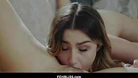 oh god i crave her bubble butt and natural tits so much outdoors...