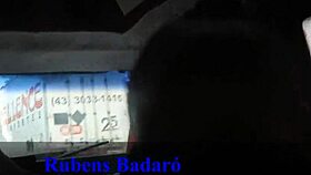 esse pauzudo velho arromba a buceta da latina no motorhome em movimento