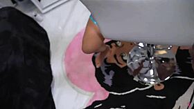 oh sisi, your ass looks so hot oiled up ready to get stretched by this big cock