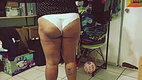 BBW GORDITA LIMPIA Y SE EXCITA