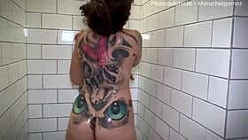 Suck her pussy in shower till explosion!