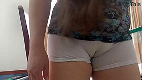 Colombian latina slut's giant cameltoe seduces during miami chores