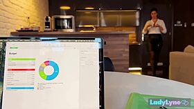 BE A GOOD BOY JERK OFF TO LADY LYNE'S JUICY PUSSY NOW