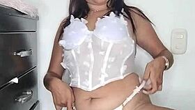 hey babe let me flash my big ass and seduce you hard