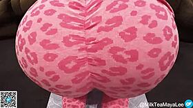 big ass asian babe rocks tight leggings 🍑😍