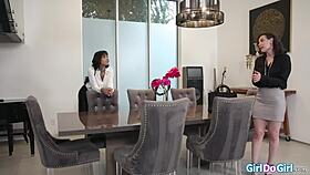 Bold Ebony Anal Strapon Shifts Her Domination View