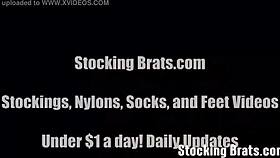 sucking her cute toes makes me throb 😍 wanna lick these 18+ pretties?