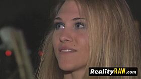 whoa swinger babes 😘 swap partners for hot oral action 👅