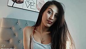 petite colombian danna londres teases outdoors craving facial finish