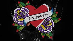 leticia ferola celebrates natal by offering her special piruzinho to sit on