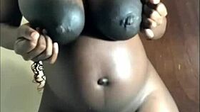 Wanna see this pregnant babe dance and fuck her pussy solo? 😏🍑