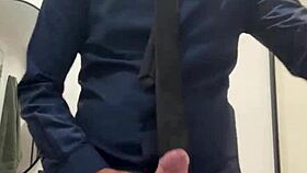 Ever seen hung daddy jerk and cum beastly?