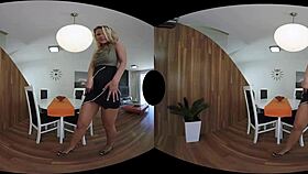 Samantha Jolie Pounds Pussy Hard In VR Toy Sex