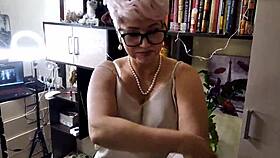 can this mature slut aimee handle paradoxical deep penetrations?