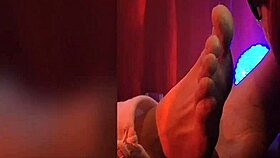 Worship that mans sweaty feet licking every toe desperately!