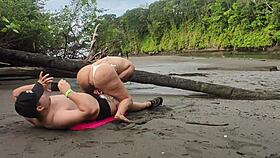 i fuck stranger latina big ass creampie on beach