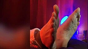 Worship that mans sweaty feet licking every toe desperately!
