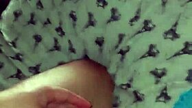 cojiendo a mi amante latina madura en misionero hasta acabar en su ano apretado