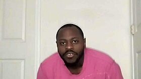 Muscular bodybuilder tits bounce during intense workout!