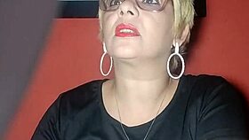 EU LESBIAN GIVES RIDE TO TAXISTA