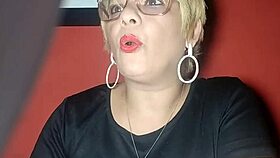 EU LESBIAN GIVES RIDE TO TAXISTA