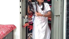 A college couple fucks passionately with clear hindi audio