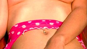 Erica C captivates as american glamour babe in seductive fantasy joi session