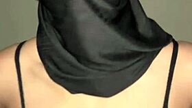 secret peek at those massive arab muslim hijab boobs
