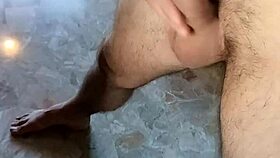 i jerk my average cock to huge cumshot explosion