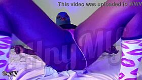 Watch this horny milf vibe her pussy solo at home full vid!