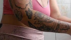 calling neighbor for lunch in tight shorts splitting my swollen pussy