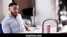 stepsis cant resist stepbros big meat in wild orgy