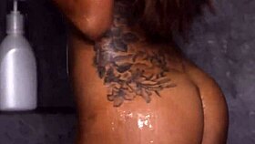 Curvy Latina MILFs Kiss Lick Juicy Pussies Steamy Shower