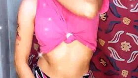 bonneyuwu shares her cute petite workout routine before filming