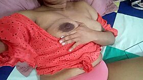 hey come lick my juicy pussy lips make me moan so good ven papi