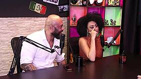 gostosa amanda borges shows off her tight spots sensually