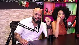 gostosa amanda borges shows off her tight spots sensually