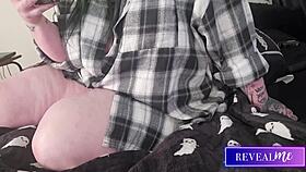 curvy bbw vibes hard on bed to massive orgasm