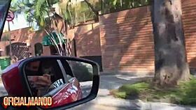 ei, quer ver eu fudendo essa branquinha de 18 com buceta rosa no pelo?